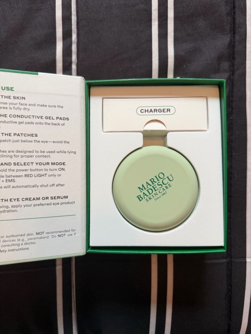 Mario Badescu Mint Green & White Eye Device with Charger - Picture 2 of 2